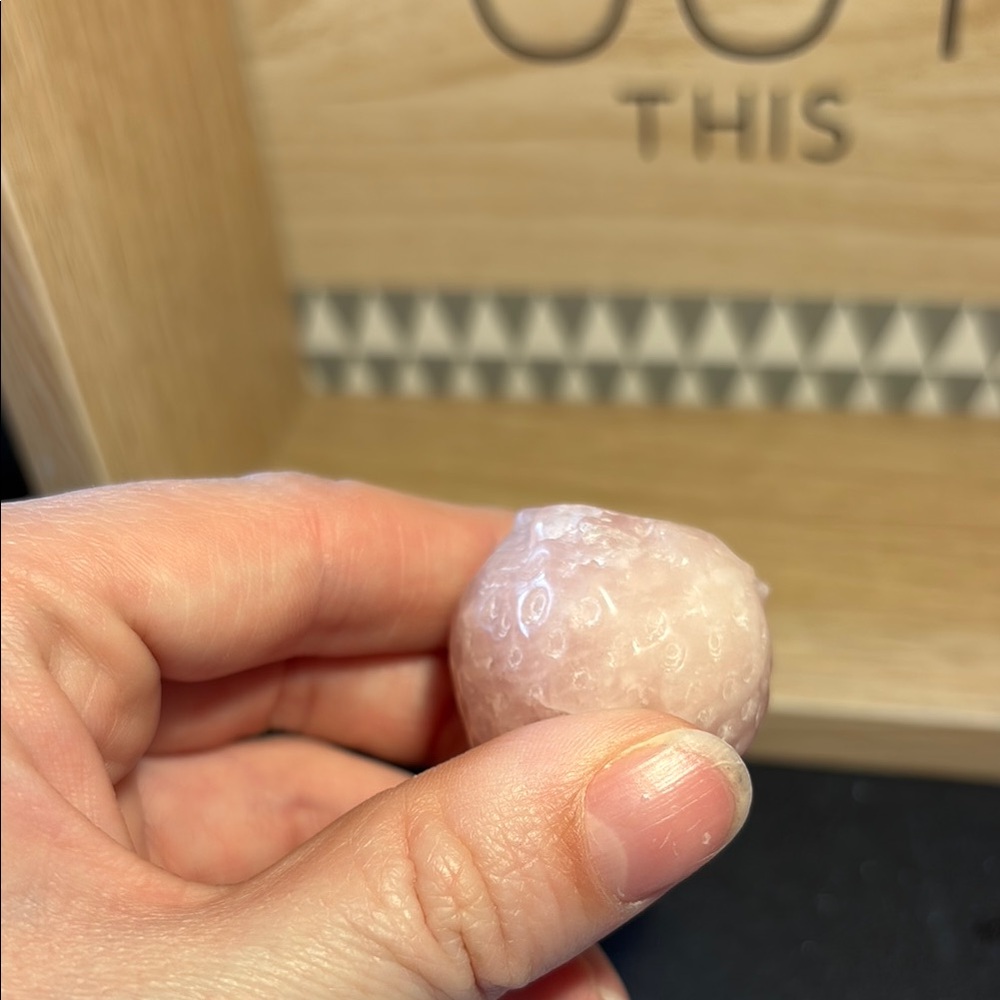 Rose Quartz Strawberry (RQC4) - Picture 4 of 4